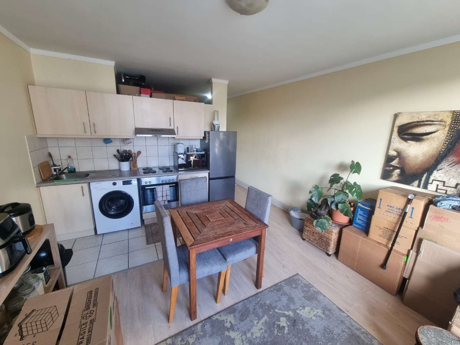 1 Bedroom Property for Sale in Zonnebloem Western Cape